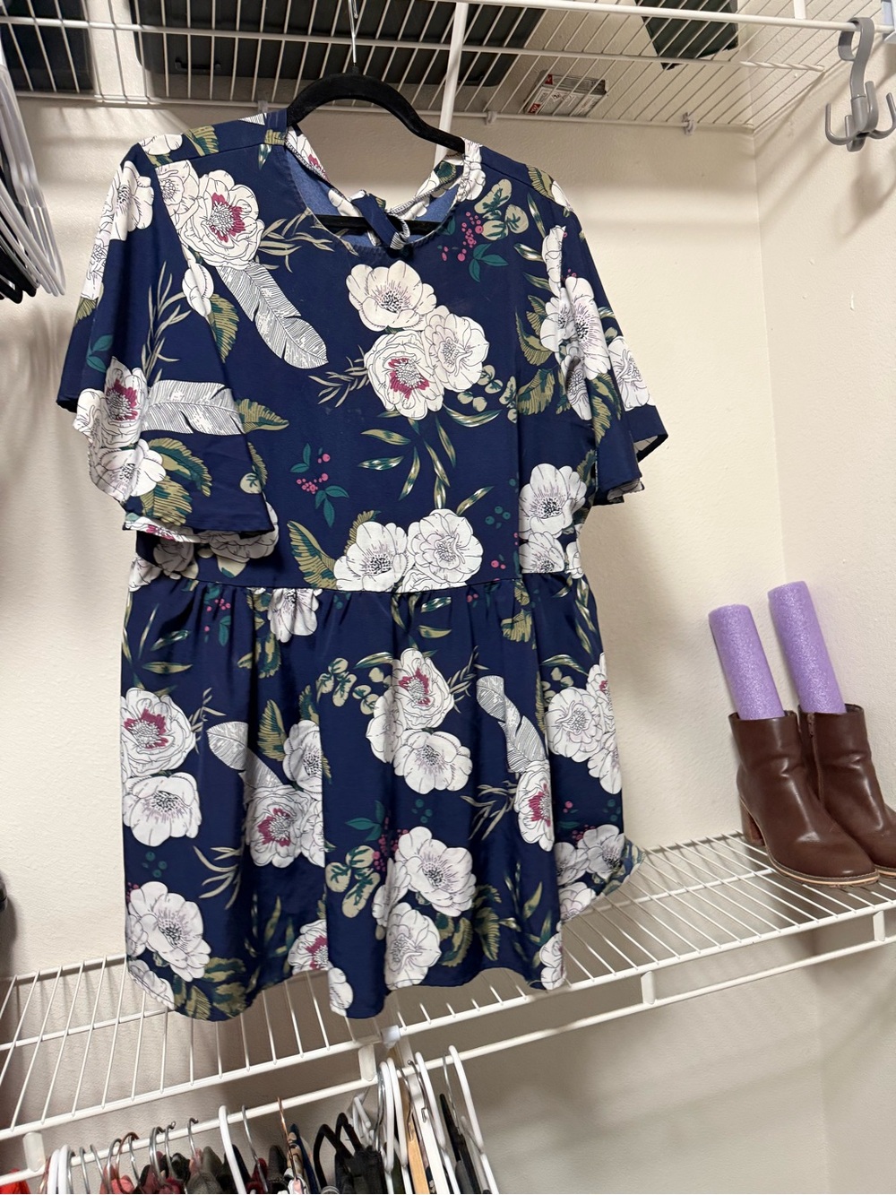 SHEIN Navy Floral Tiered Peplum blouse